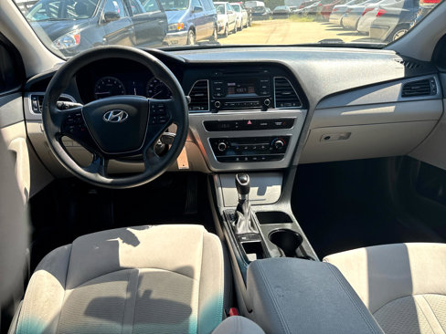 Used 2017 Hyundai Sonata SE image 13