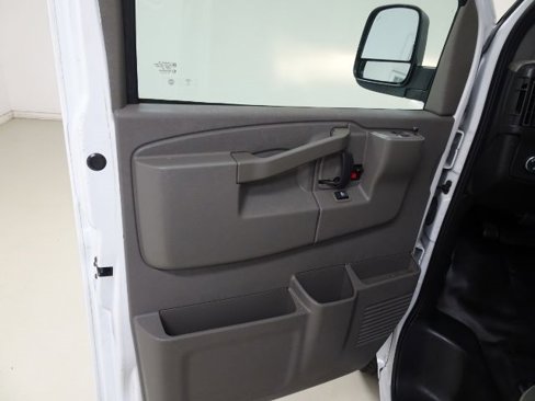 Used 2019 Chevrolet Express 2500 w/ Driver Convenience Package image 19