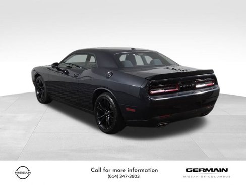 Used 2018 Dodge Challenger SXT w/ Blacktop Package image 8