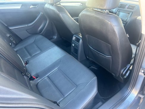 Used 2011 Volkswagen Jetta TDI image 17