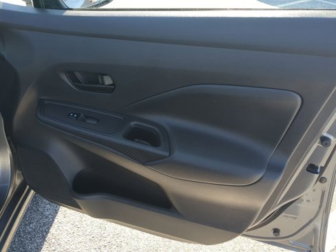 Used 2021 Nissan Versa S image 36