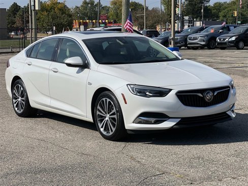 Used 2018 Buick Regal Essence w/ Driver Confidence Package #1 image 7