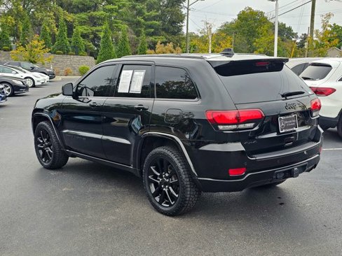 Used 2021 Jeep Grand Cherokee Laredo X image 12