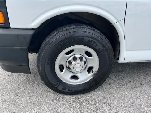 Used 2018 Chevrolet Express 2500 w/ Driver Convenience Package image 13