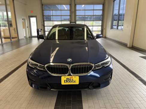 Used 2019 BMW 330i xDrive Sedan w/ Premium Package image 2