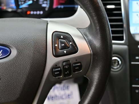 Used 2017 Ford Taurus SEL w/ Equipment Group 201A image 17