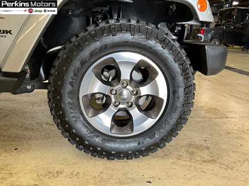 Used 2018 Jeep Wrangler Unlimited Sahara image 14