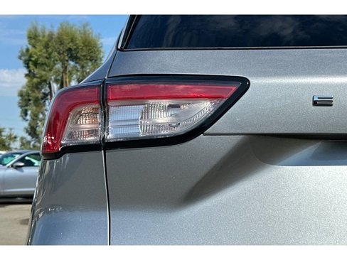Used 2021 Ford Escape Titanium image 13