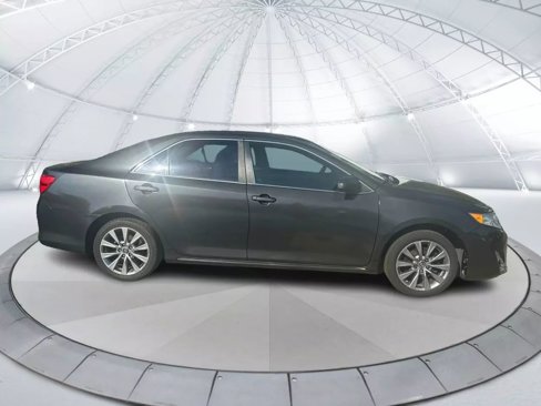 Used 2012 Toyota Camry LE image 4