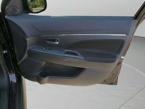 Used 2020 Mitsubishi Outlander Sport ES image 13
