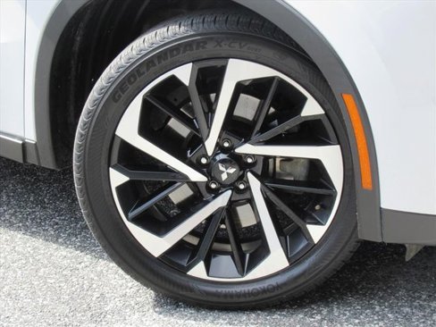 Used 2022 Mitsubishi Outlander SE image 7