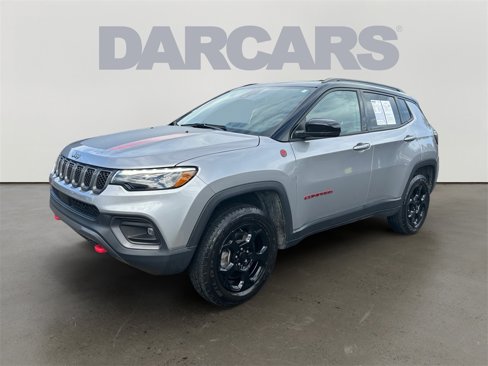 Used 2023 Jeep Compass Trailhawk w/ Trailhawk Elite Group image 3