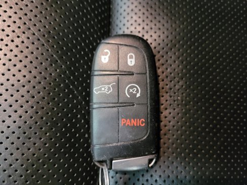 Used 2018 Jeep Grand Cherokee Limited image 32