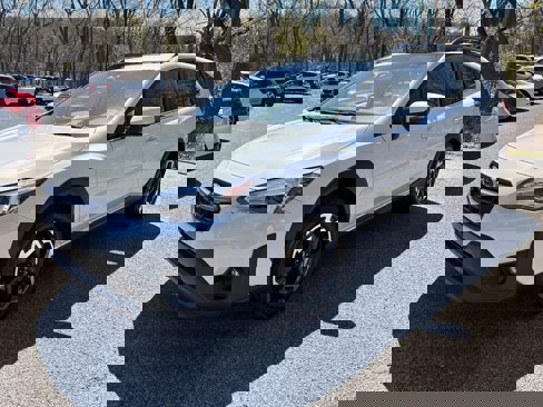 Used 2023 Subaru Crosstrek 2.5i Limited w/ Moonroof Package image 3