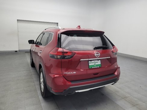 Used 2017 Nissan Rogue SV w/ SV Premium Package image 5