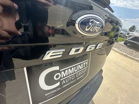 Used 2021 Ford Edge Titanium w/ Equipment Group 301A image 33