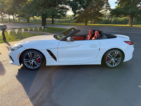 Used 2022 BMW Z4 M40i w/ Premium Package image 15