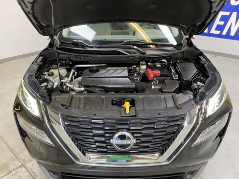 Used 2023 Nissan Rogue SV image 9