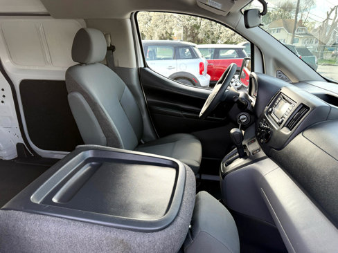 Used 2018 Nissan NV200 S w/ Cruise Control Package image 19