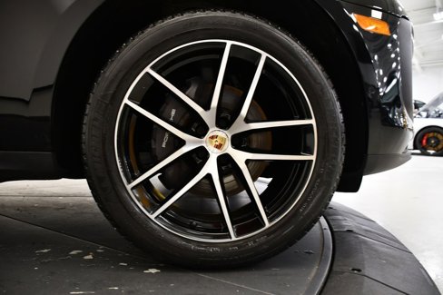 Certified 2023 Porsche Macan image 19