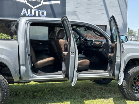 Used 2020 Toyota Tacoma Limited image 25