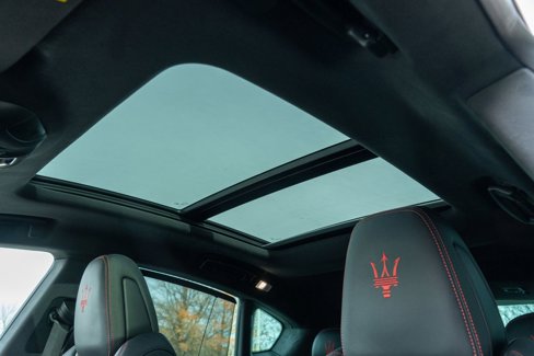 Used 2024 Maserati Levante GT Ultima image 26