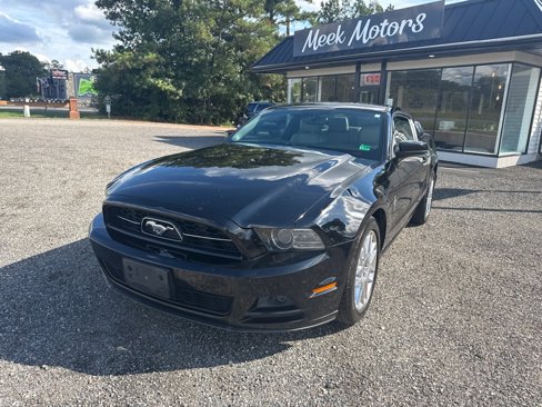 Used 2013 Ford Mustang Premium image 2