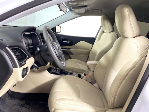 Used 2019 Jeep Cherokee Latitude w/ Popular Appearance Group image 14