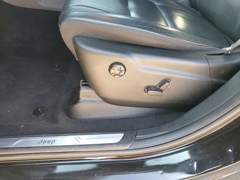 Used 2019 Jeep Grand Cherokee Limited image 14