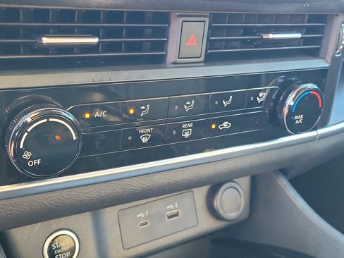 Certified 2021 Nissan Rogue S image 28