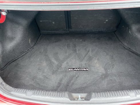 Used 2015 Hyundai Elantra SE image 21