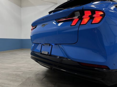 Used 2022 Ford Mustang Mach-E Premium image 35