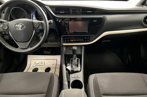 Used 2018 Toyota Corolla iM image 14