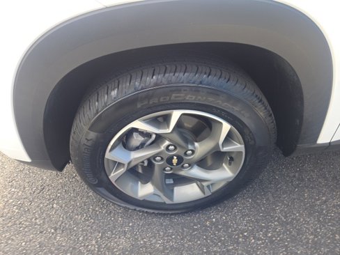 Used 2024 Chevrolet Trax LT image 8
