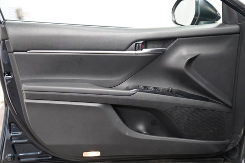 Used 2018 Toyota Camry SE image 19