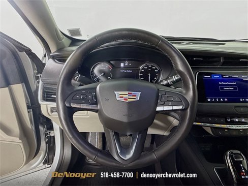 Used 2021 Cadillac XT4 Premium Luxury w/ Cold Weather Package image 11