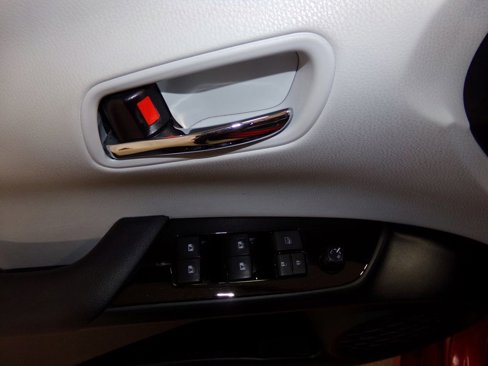 Used 2018 Toyota Prius Two image 15