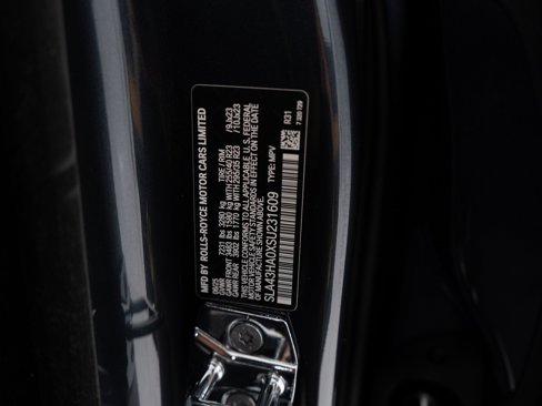 New 2025 Rolls-Royce Cullinan Black Badge image 58