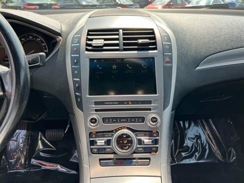 Used 2017 Lincoln MKZ Reserve image 13