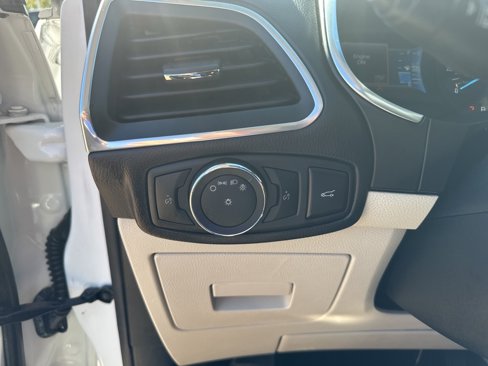 Used 2015 Ford Edge Titanium w/ Equipment Group 302A image 12