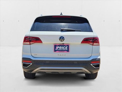 Used 2022 Volkswagen Taos SE w/ Panoramic Sunroof Package image 7