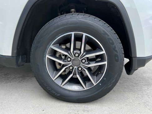 Used 2019 Jeep Grand Cherokee Limited image 4