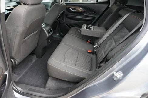 Used 2021 GMC Terrain SLE w/ Elevation Edition image 14