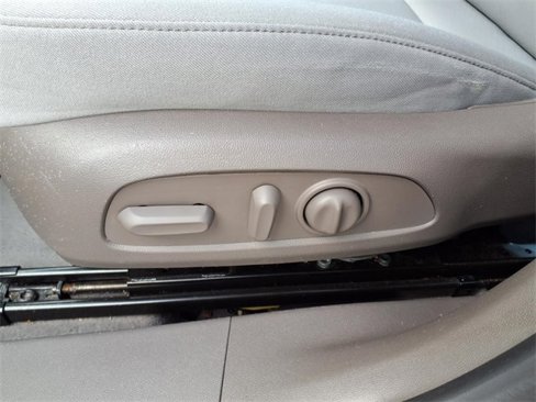 Used 2022 Chevrolet Malibu LT image 14