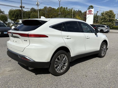 Used 2023 Toyota Venza XLE image 7