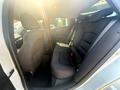 Used 2019 Chevrolet Malibu RS image 18