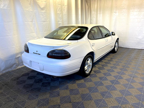 Used 2002 Pontiac Grand Prix SE w/ Widetrack Smart Pkg image 6
