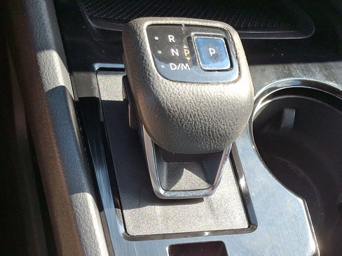 Used 2021 Nissan Rogue SV image 15