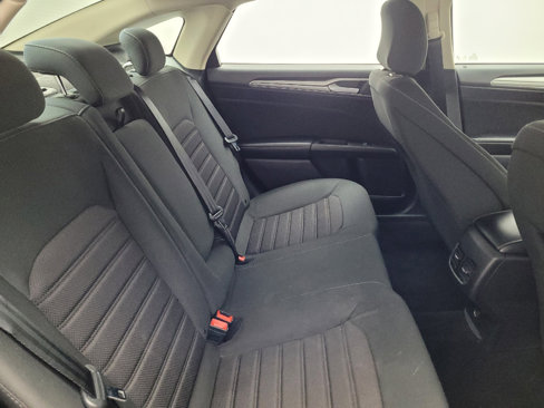 Used 2020 Ford Fusion SE image 19