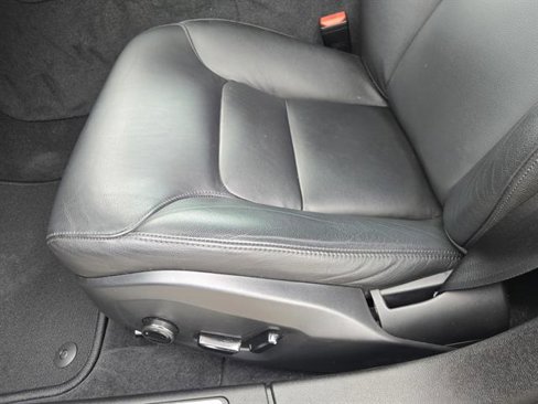 Used 2020 Volvo S60 T5 Momentum image 17